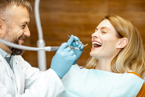 Comment les dentistes peuvent-ils assurer la sécurité et la santé de leur cabinet ?